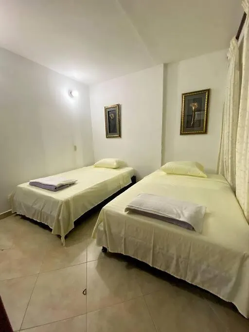 Hospedaje La Castellana. Medellin Apartment